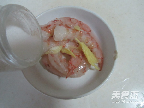 台式新竹炒<a href=/shicai/mimian/MiFen/index.html target=_blank><u>米粉</u></a>的做法