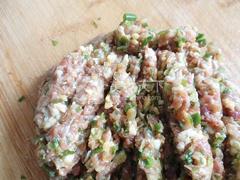 <a href=/shicai/guopin/XiGua/index.html target=_blank><u>西瓜</u></a>皮馅饺子