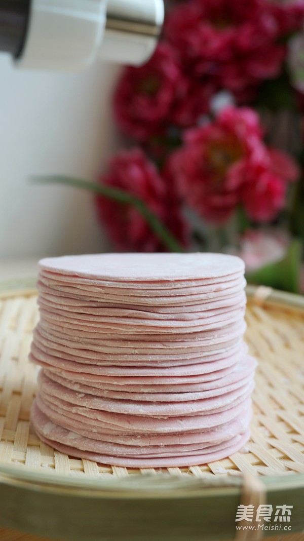 <a href=/shicai/rouqin/ZhuRou/index.html target=_blank><u>猪肉</u></a><a href=/shicai/shucai/XingBaoGu/index.html target=_blank><u><a href=/shicai/guopin/Xing/index.html target=_blank><u>杏</u></a>鲍菇</u></a>水饺的做法