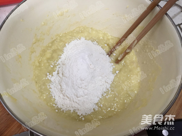 <a href=/shicai/shucai/ShanYao/index.html target=_blank><u>山药</u></a>小饼的做法