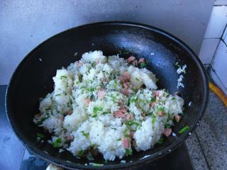 <a href=/shicai/shucai/BoCai/index.html target=_blank><u>菠菜</u></a>梗炒饭