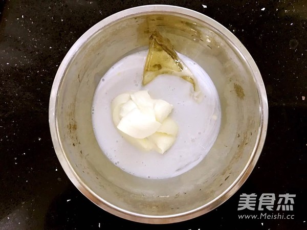 <a href=/shicai/guopin/MuGua/index.html target=_blank><u>木瓜</u></a>椰奶冻的做法