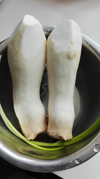 蚝油<a href=/shicai/shucai/XingBaoGu/index.html target=_blank><u><a href=/shicai/guopin/Xing/index.html target=_blank><u>杏</u></a>鲍菇</u></a>