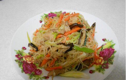 <a href=/shicai/shucai/XiangGu/index.html target=_blank><u>香菇</u></a>炒<a href=/shicai/mimian/MiFen/index.html target=_blank><u>米粉</u></a>怎么做?