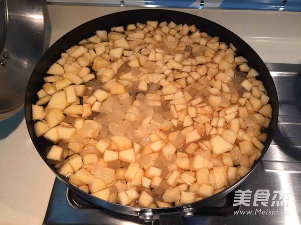 <a href=/shicai/guopin/PingGuo/index.html target=_blank><u>苹果</u></a>酱制作的做法