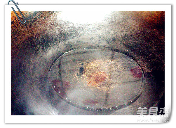 <a href=/shicai/shucai/ZhuSunZhuSun/index.html target=_blank><u>竹荪</u></a>鸽汤的做法