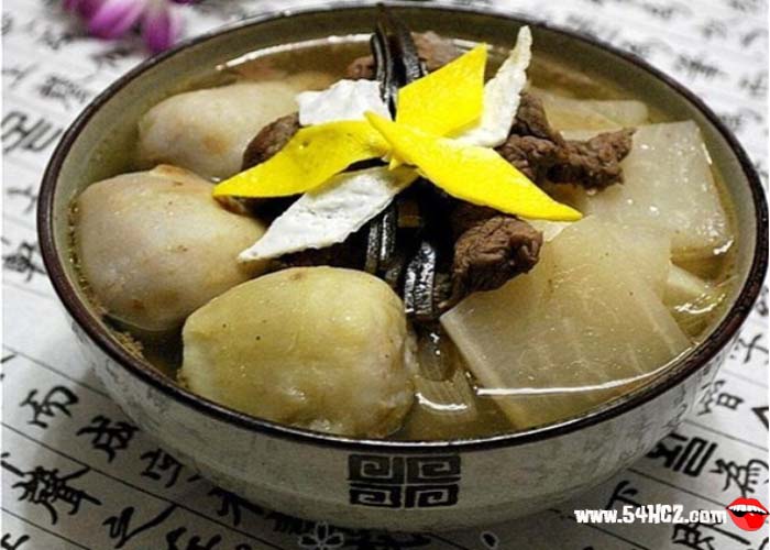<a href=/shicai/shucai/YuTou/index.html target=_blank><u>芋头</u></a>汤的做法