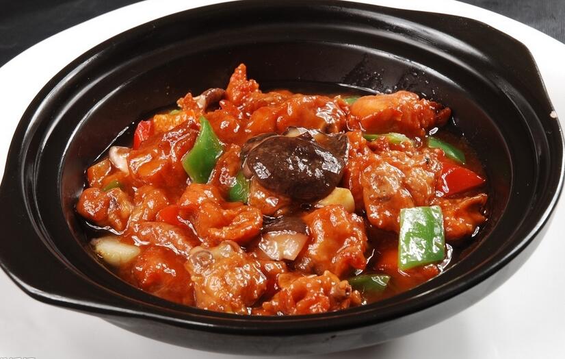 酒焗<a href=/shicai/rouqin/SanHuangJi/index.html target=_blank><u>三黄鸡</u></a>怎么做?