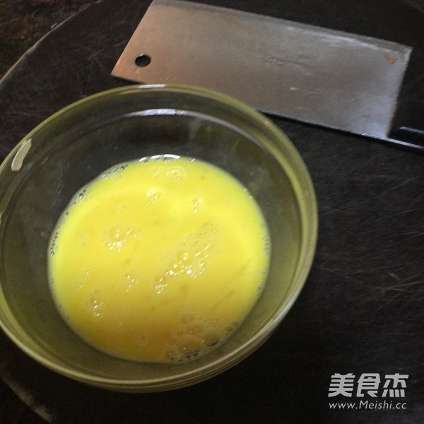 <a href=/shicai/shucai/JiuCai/index.html target=_blank><u>韭菜</u></a>炒蛋丝的做法