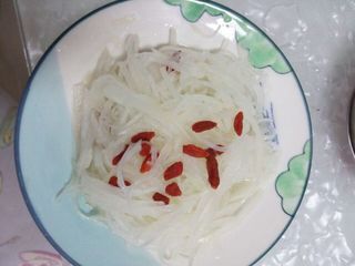 凉拌白<a href=/shicai/shucai/LuoBo/index.html target=_blank><u>萝卜</u></a>