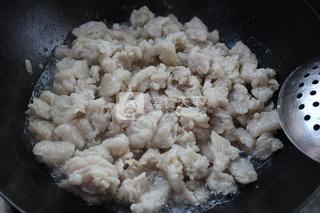 熬<a href=/shicai/rouqin/ZhuYou/index.html target=_blank><u>猪油</u></a>