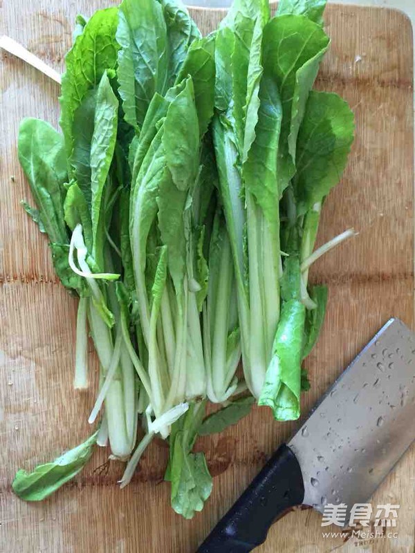 <a href=/shicai/shucai/XiaoBaiCai/index.html target=_blank><u>小<a href=/shicai/shucai/BaiCai/index.html target=_blank><u>白菜</u></a></u></a>丸子汤的做法