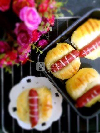 肠仔<a href=/shicai/mimian/MianBao/index.html target=_blank><u>面包</u></a>