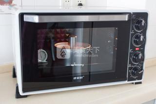 <a href=/shicai/mimian/QiaoKeLi/index.html target=_blank><u>巧克力</u></a><a href=zt/qifengdg target=_blank><u>戚风蛋糕</u></a>