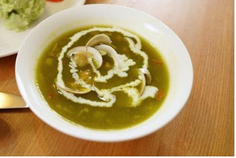 五青<a href=/shicai/shuichanpin/HaLi/index.html target=_blank><u>蛤蜊</u></a>浓汤。