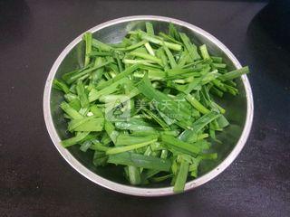 麻辣<a href=/shicai/rouqin/XiangChang/index.html target=_blank><u>香肠</u></a>炒<a href=/shicai/shucai/JiuCai/index.html target=_blank><u>韭菜</u></a>