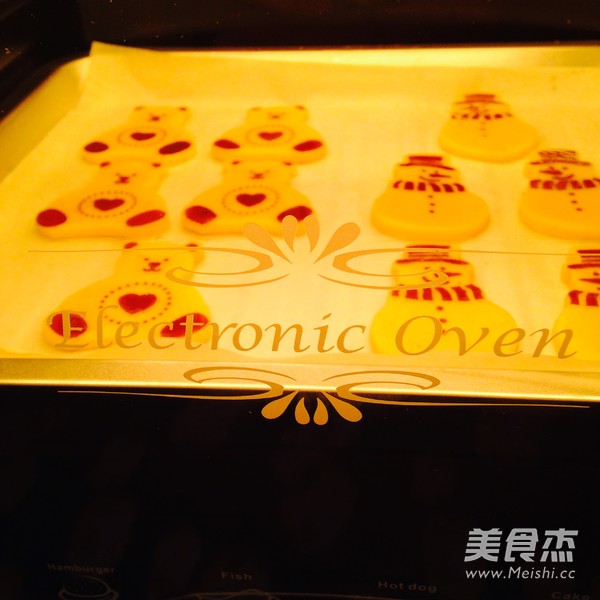 #圣诞节#圣诞<a href=/shicai/mimian/HuangYou/index.html target=_blank><u>黄油</u></a>饼干的做法