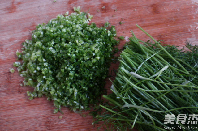 <a href=/shicai/rouqin/ZhuRou/index.html target=_blank><u>猪肉</u></a><a href=/shicai/shucai/HuiXiang/index.html target=_blank><u>茴香</u></a>饺子的做法