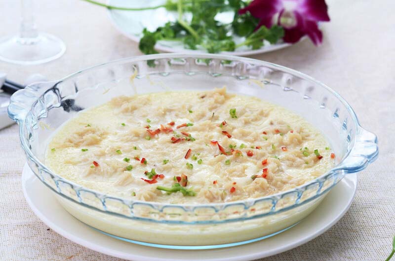 <a href=/shicai/shuichanpin/GanBei/index.html target=_blank><u>干贝</u></a>粥的做法1