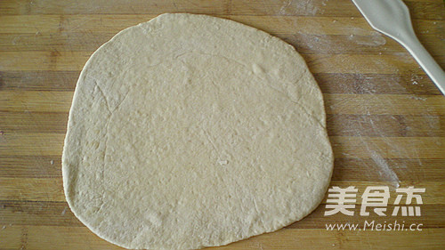 <a href=/shicai/guopin/HuaSheng/index.html target=_blank><u>花生</u></a>饼的做法