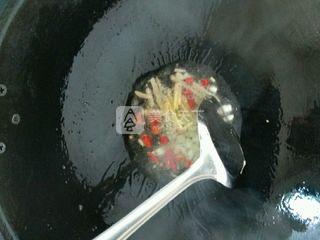 <a href=/shicai/shucai/XingBaoGu/index.html target=_blank><u><a href=/shicai/guopin/Xing/index.html target=_blank><u>杏</u></a>鲍菇</u></a>炒<a href=/shicai/rouqin/JiDan/index.html target=_blank><u>鸡蛋</u></a>