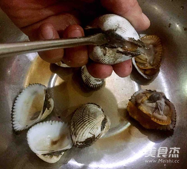 出彩毛蚶的做法