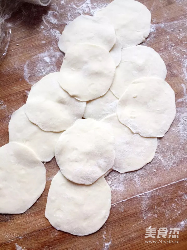 三鲜水煎包的做法