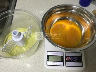 土<a href=/shicai/rouqin/JiDan/index.html target=_blank><u>鸡蛋</u></a>的<a href=zt/qifengdg target=_blank><u>戚风蛋糕</u></a>