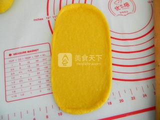 <a href=/shicai/shucai/NanGua/index.html target=_blank><u>南瓜</u></a>金钱卷<a href=/shicai/mimian/MianBao/index.html target=_blank><u>面包</u></a>