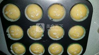 <a href=/shicai/guopin/XianJiao/index.html target=_blank><u>香蕉</u></a><a href=/shicai/mimian/SuanNai/index.html target=_blank><u>酸奶</u></a>小餐包