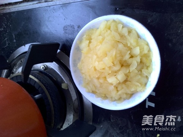 <a href=/shicai/guopin/PingGuo/index.html target=_blank><u>苹果</u></a>酱的做法