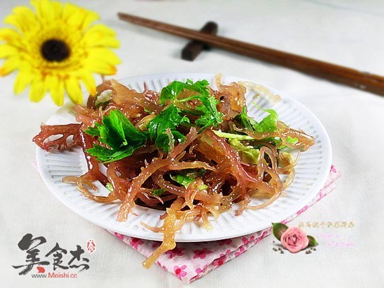 凉拌<a href=/shicai/rouqin/Xue/index.html target=_blank><u>血</u></a>珊瑚草xd.jpg