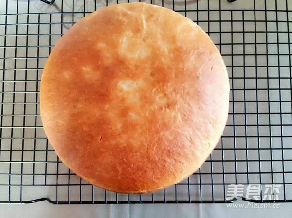 五星级酒店级别的<a href=/shicai/mimian/NaiLao/index.html target=_blank><u>奶酪</u></a>包的做法