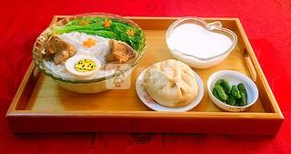 <a href=/shicai/rouqin/PaiGu/index.html target=_blank><u>排骨</u></a><a href=/shicai/mimian/MiXian/index.html target=_blank><u>米线</u></a>