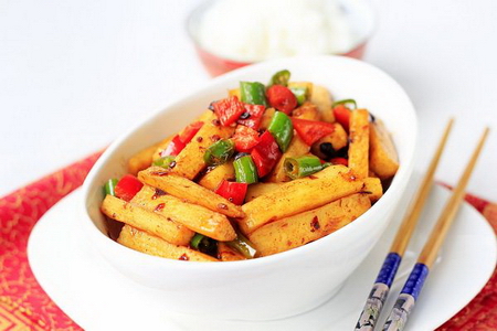 老干妈炒<a href=/shicai/shucai/ShanYao/index.html target=_blank><u>山药</u></a>的做法