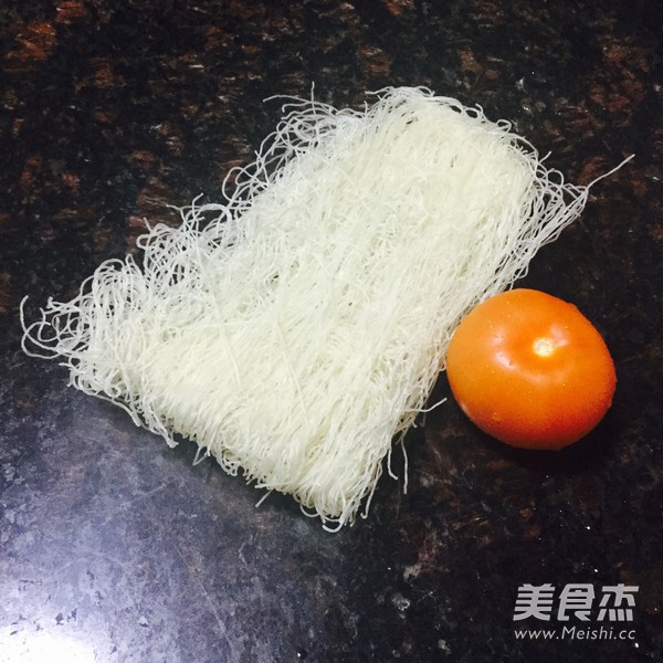 番茄<a href=/shicai/mimian/MiFen/index.html target=_blank><u>米粉</u></a>的做法