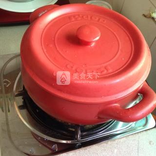 <a href=/shicai/shuichanpin/YouYu/index.html target=_blank><u>鱿鱼</u></a>茨菰<a href=/shicai/shucai/LianOu/index.html target=_blank><u>莲<a href=/shicai/shucai/Ou/index.html target=_blank><u>藕</u></a></u></a>骨头汤