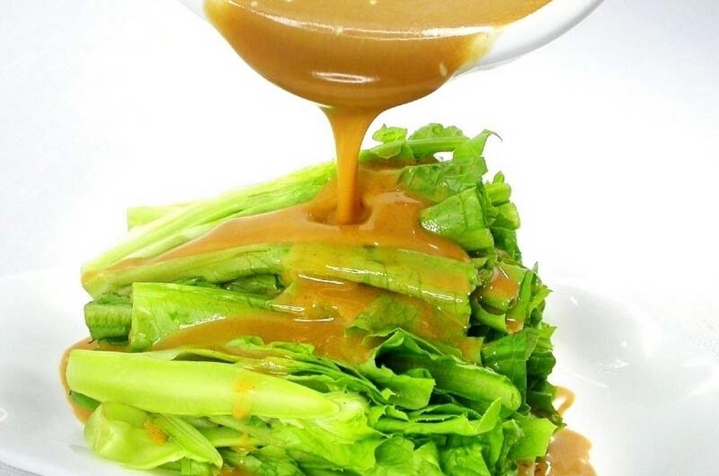 <a href=/shicai/shucai/YouMaiCai/index.html target=_blank><u>油麦菜</u></a>的做法1