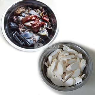 <a href=/shicai/shucai/ShanYao/index.html target=_blank><u>山药</u></a><a href=/shicai/rouqin/WuJi/index.html target=_blank><u>乌鸡</u></a>汤