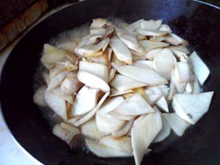 蚝油<a href=/shicai/shucai/XingBaoGu/index.html target=_blank><u><a href=/shicai/guopin/Xing/index.html target=_blank><u>杏</u></a>鲍菇</u></a>