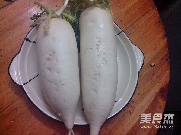 白<a href=/shicai/shucai/LuoBo/index.html target=_blank><u>萝卜</u></a>煲<a href=/shicai/rouqin/YaRou/index.html target=_blank><u>鸭肉</u></a>的做法