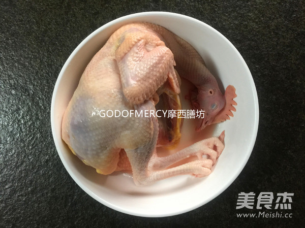 春季滋补养生最佳选择天麻核<a href=/shicai/guopin/Tao/index.html target=_blank><u>桃</u></a><a href=/shicai/guopin/GouQi/index.html target=_blank><u>枸杞</u></a>鸡汤的做法