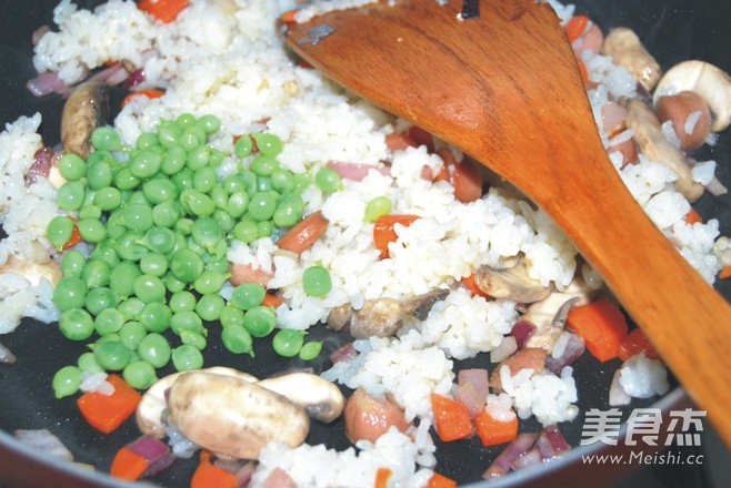 口磨炒饭的做法