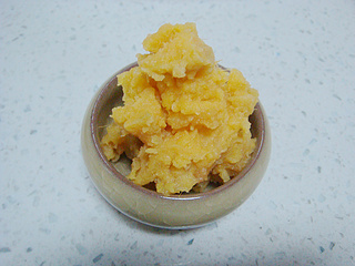 <a href=/shicai/diaoweipin/FanQieJiang/index.html target=_blank><u>番茄酱</u></a><a href=/shicai/guopin/ZhiMa/index.html target=_blank><u>芝麻</u></a><a href=/shicai/shucai/HongShu/index.html target=_blank><u>红薯</u></a>泥