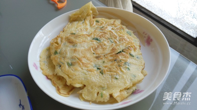 爱心<a href=/shicai/rouqin/JiDan/index.html target=_blank><u>鸡蛋</u></a>饼的做法