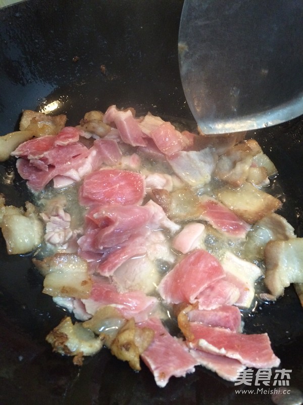 <a href=zt/njxcr target=_blank><u>农家小炒肉</u></a>的做法