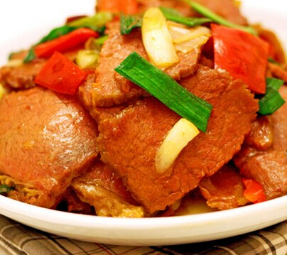 回锅<a href=/shicai/rouqin/NiuRou/index.html target=_blank><u>牛肉</u></a>怎么做?