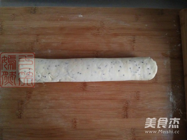 <a href=/shicai/guopin/HeiZhiMa/index.html target=_blank><u>黑<a href=/shicai/guopin/ZhiMa/index.html target=_blank><u>芝麻</u></a></u></a>馒头卷的做法