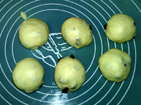 花式水果<a href=/shicai/mimian/MianBao/index.html target=_blank><u>面包</u></a>圈