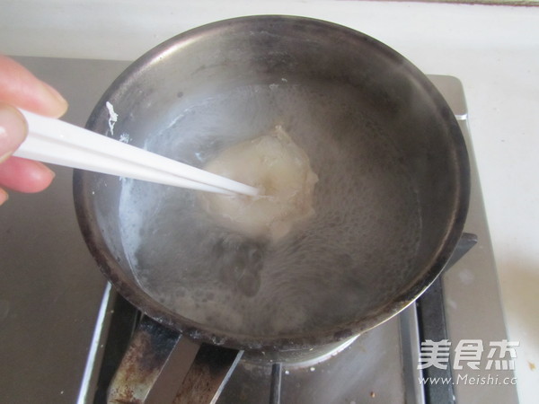 <a href=/shicai/mimian/FuZhu/index.html target=_blank><u>腐竹</u></a>虫草花拌鸡丝的做法